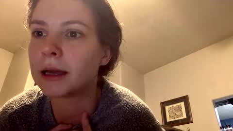 Snapshot of jlynn1997 chatting on 11-12-25, 12:11 jlynn1997 online show from 11-12-25, 12:11