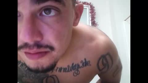 Snapshot of jmartel92 chatting on 12-21-25, 10:28 jmartel92 online show from 12-21-25, 10:28