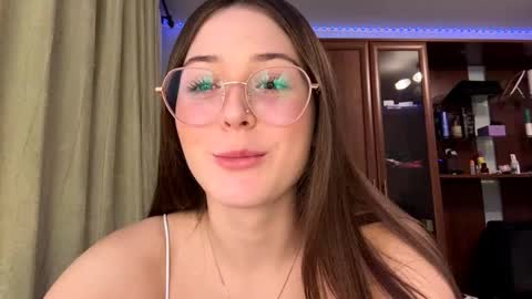 Adel online show from 11-28-25, 05:26