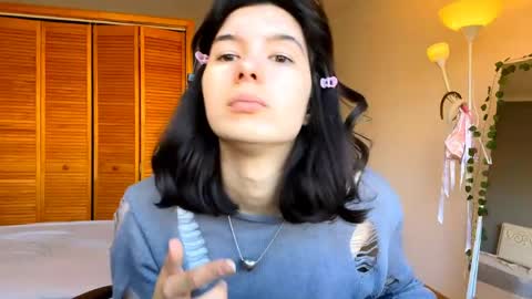 joanaphippin online show from 04-22-26, 07:44