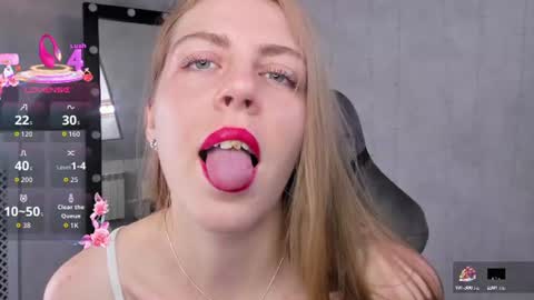 Snapshot of joann_shermann chatting on 06-18-26, 01:17 joann_shermann online show from 06-18-26, 01:17