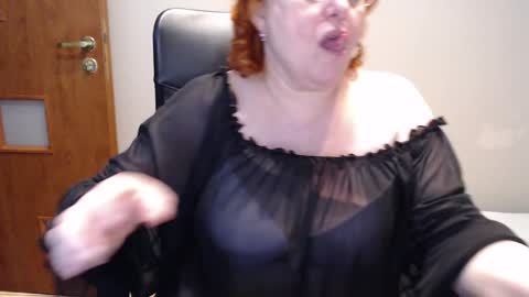 Snapshot of joannaandneighbour chatting on 12-11-24, 08:15 Joanna and Greg online show from 12-11-24, 08:15