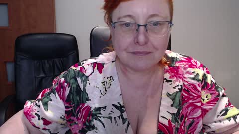 Snapshot of joannaandneighbour chatting on 01-15-25, 03:39 Joanna and Greg online show from 01-15-25, 03:39