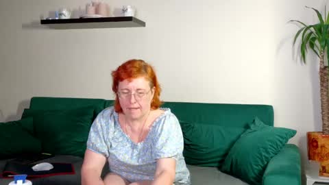Snapshot of joannaandneighbour chatting on 04-24-26, 09:23 Joanna and Greg online show from 04-24-26, 09:23