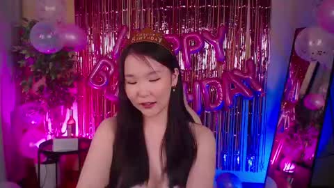Snapshot of jocelyn_lane chatting on 03-02-25, 12:32 Amina online show from 03-02-25, 12:32