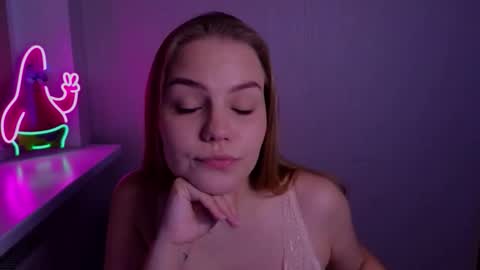 Snapshot of jodiewithgreen chatting on 11-26-25, 09:16 Jodie 3 returning TODAY online show from 11-26-25, 09:16