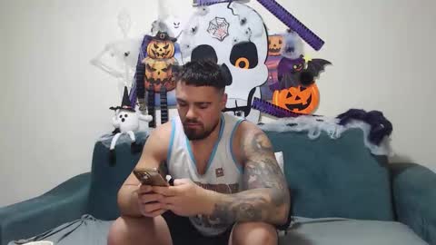 Snapshot of jodogs chatting on 10-28-25, 07:01 Tiberius online show from 10-28-25, 07:01