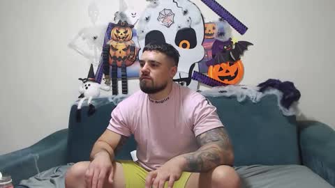 Snapshot of jodogs chatting on 10-30-25, 02:18 Tiberius online show from 10-30-25, 02:18