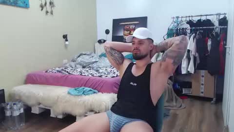 Snapshot of jodogs chatting on 02-11-26, 05:40 Tiberius online show from 02-11-26, 05:40