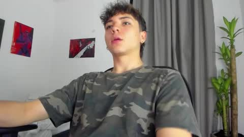 Snapshot of joe23___ chatting on 11-13-25, 02:43 Joe online show from 11-13-25, 02:43