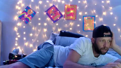 Snapshot of joe7168 chatting on 04-01-26, 01:17 joe7168 online show from 04-01-26, 01:17