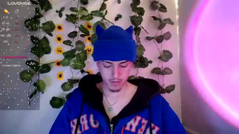 Snapshot of johan_parker222 chatting on 09-22-25, 06:32 johan_parker222 online show from 09-22-25, 06:32