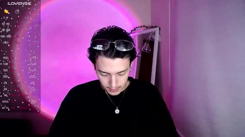 Snapshot of johan_parker222 chatting on 02-14-26, 02:30 johan_parker222 online show from 02-14-26, 02:30