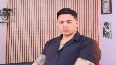 Snapshot of johan_speitzer chatting on 02-22-26, 12:45 johan speitzer online show from 02-22-26, 12:45