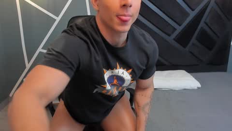 Johan Williams online show from 12-27-24, 02:33