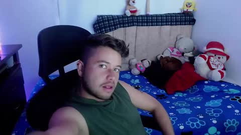 JOHAN independient model online show from 09-18-25, 08:33