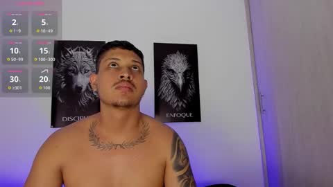 Snapshot of johansmith__ chatting on 01-12-26, 01:00 Johan Smith online show from 01-12-26, 01:00