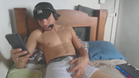 johantorres19 online show from 02-06-25, 08:56