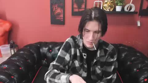 Snapshot of john__strong chatting on 06-12-26, 03:33 john__strong online show from 06-12-26, 03:33