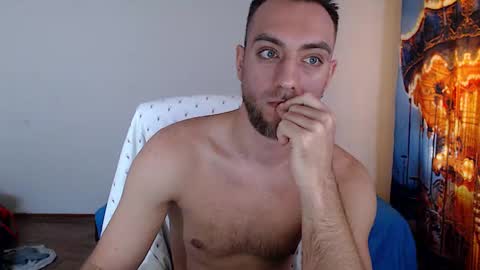 Snapshot of john_green77 chatting on 01-29-25, 07:36 John online show from 01-29-25, 07:36