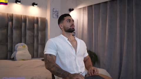 Snapshot of john_king29 chatting on 11-04-25, 11:59 john online show from 11-04-25, 11:59