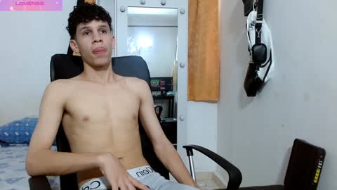 john_ssnow29 online show from 12-01-24, 06:41