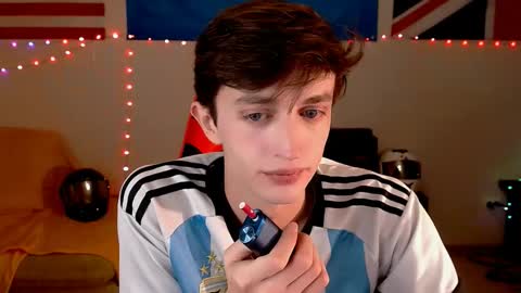 Snapshot of john_winx chatting on 03-09-26, 12:53 john_winx online show from 03-09-26, 12:53