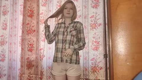 Snapshot of johnettebrackbill chatting on 03-30-26, 07:09 SofiaOweenss online show from 03-30-26, 07:09