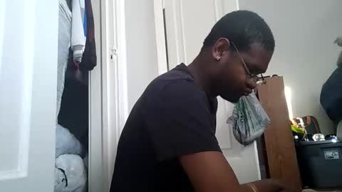 Snapshot of johnjohn6789840055 chatting on 09-30-25, 09:53 John online show from 09-30-25, 09:53