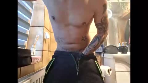 johnlong25cm online show from 12-26-24, 08:28