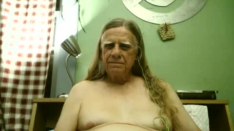 Snapshot of johnnieq1971 chatting on 08-02-26, 01:15 johnnieq1971 online show from 08-02-26, 01:15