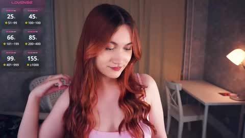 Snapshot of johnnietantum chatting on 11-28-25, 06:43 Rocio online show from 11-28-25, 06:43