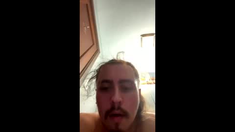 Snapshot of johnny981047 chatting on 03-10-26, 07:24 johnny981047 online show from 03-10-26, 07:24