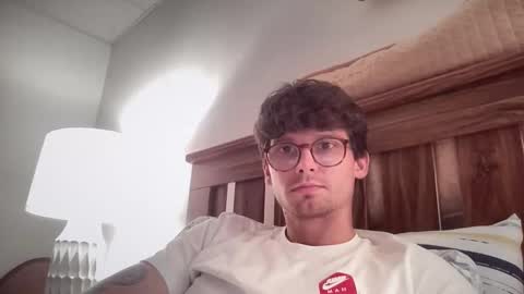 Snapshot of johnny__wood chatting on 10-17-25, 10:23 Johnny online show from 10-17-25, 10:23