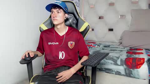 johnny_cagee online show from 09-10-25, 07:41