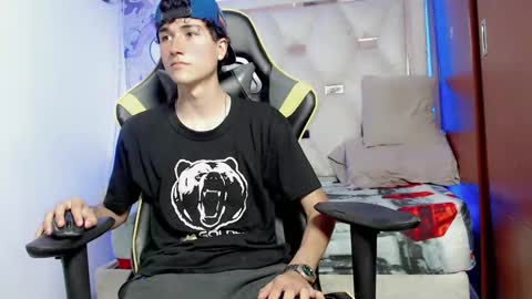 johnny_cagee online show from 10-12-25, 05:28