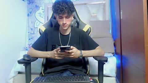 johnny_cagee online show from 10-25-25, 04:53