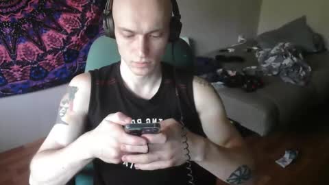 Johnny online show from 09-20-25, 05:08