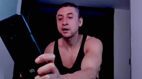 Johnny online show from 06-12-26, 02:43