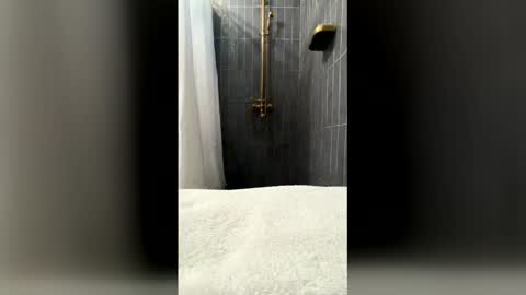 Johnny Blue Eyes online show from 02-06-26, 08:45