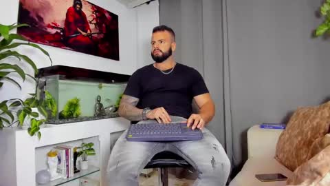 JOHNNY online show from 02-06-25, 11:04