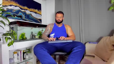 JOHNNY online show from 02-12-25, 11:41