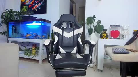 JOHNNY online show from 10-13-25, 01:38