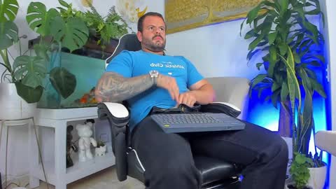 JOHNNY online show from 04-09-26, 11:32