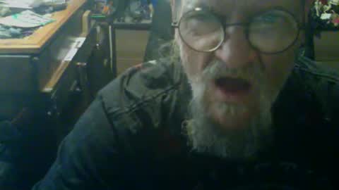 Snapshot of johnnyshung1 chatting on 11-01-25, 04:31 johnnyshung1 online show from 11-01-25, 04:31