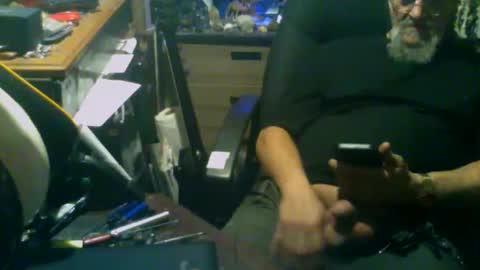 Snapshot of johnnyshung1 chatting on 01-12-26, 10:04 johnnyshung1 online show from 01-12-26, 10:04