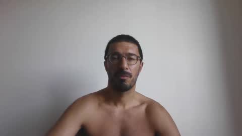 Snapshot of johnparis7575 chatting on 09-30-25, 10:42 Johnfrench online show from 09-30-25, 10:42