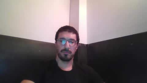 Snapshot of johnparis7575 chatting on 01-09-26, 11:39 Johnfrench online show from 01-09-26, 11:39