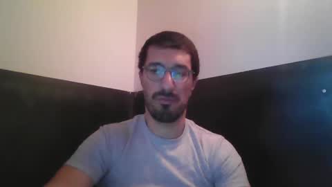 Snapshot of johnparis7575 chatting on 01-11-26, 08:14 Johnfrench online show from 01-11-26, 08:14