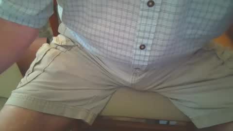 Snapshot of johnxxx549 chatting on 09-19-25, 04:18 johnxxx549 online show from 09-19-25, 04:18